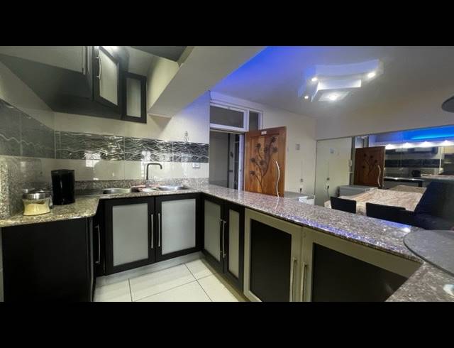 1.5 BEDROOM APARTMENT SOLD IN NORTH BEACH